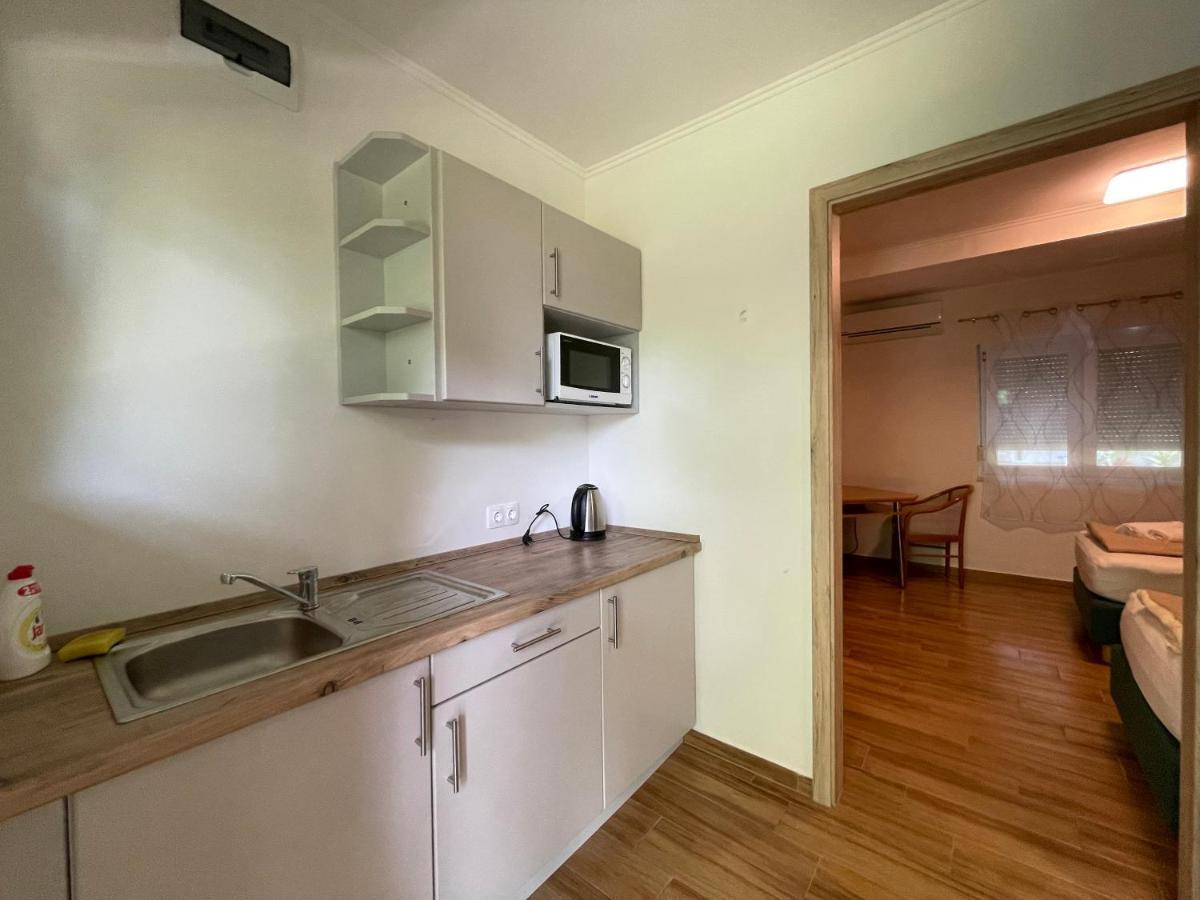 Liget Ueduelopark Fonyod Aparthotel Bagian luar foto